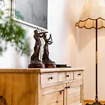 Charming Apartment In Lesser Town