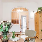 Charming Apartment In Lesser Town